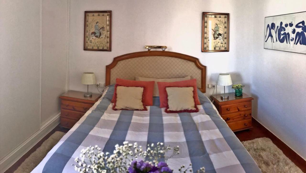 Beachfront Oasis In Costa Del Sol. Caleta De Velez Luaran gambar