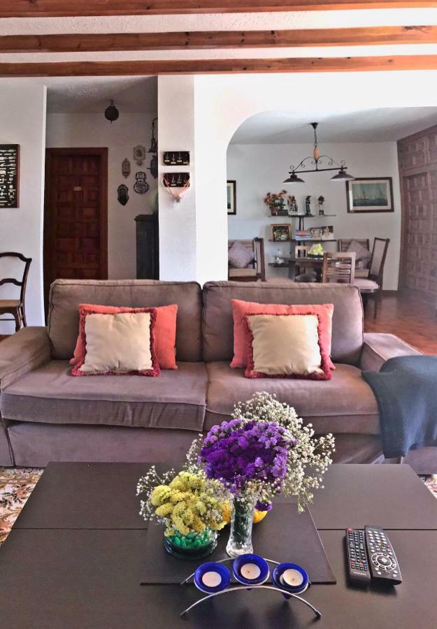 Beachfront Oasis In Costa Del Sol. Caleta De Velez Luaran gambar