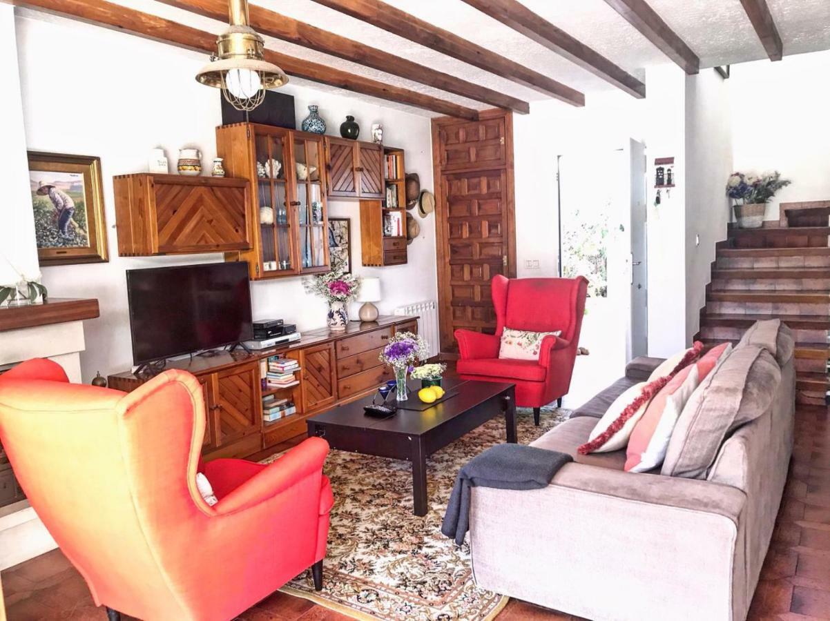 Beachfront Oasis In Costa Del Sol. Caleta De Velez Luaran gambar