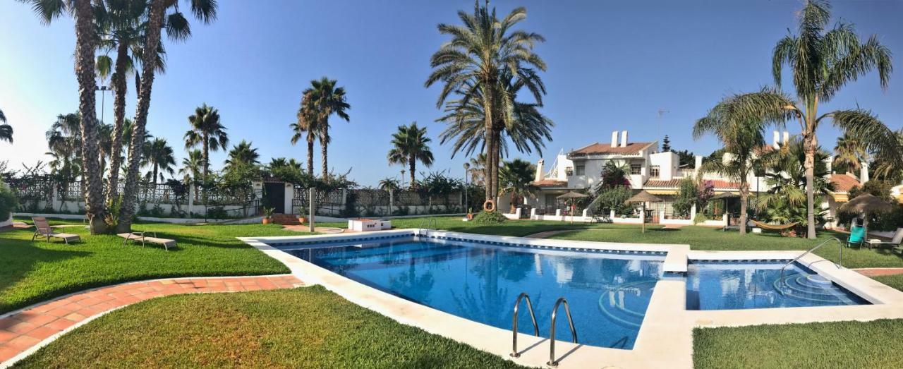 Beachfront Oasis In Costa Del Sol. Caleta De Velez Luaran gambar
